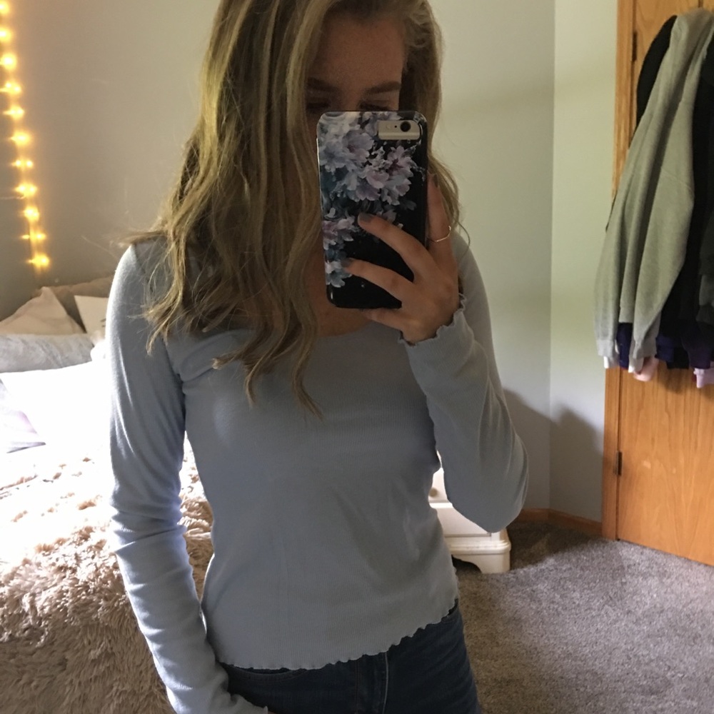 Garage light blue long sleeve: M